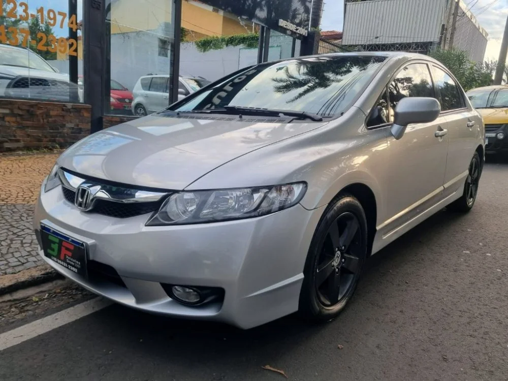 Honda Civic Sedan LXS 1.8/1.8 Flex 16V Aut. 4p